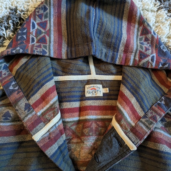 FAHERTY Pacific Hoodie - Picture 2 of 5